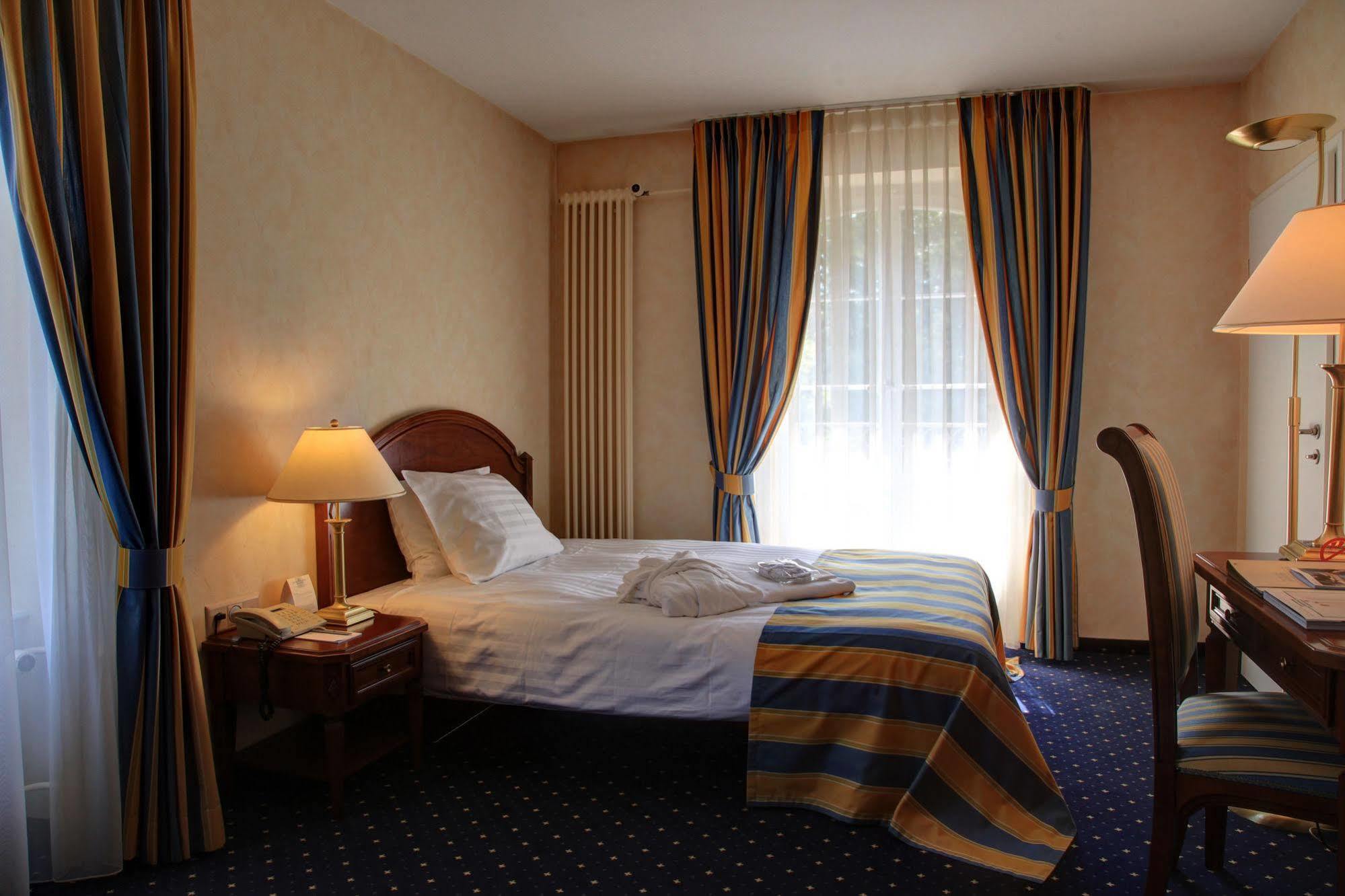 Grand Hotel Et Centre Thermal D'Yverdon-Les-Bains Exterior foto
